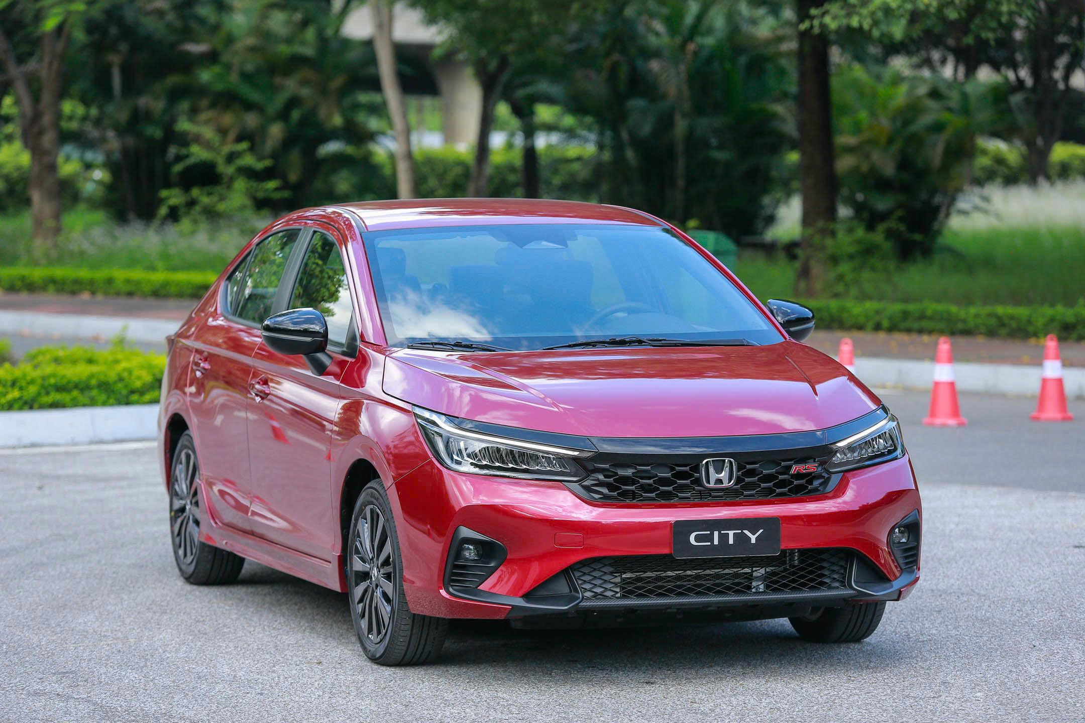 Giá lăn bánh Honda City giảm sâu, giá tốt chưa từng có, chỉ ngang xe hạng A, đua doanh số với Hyundai Accent, Toyota Vios